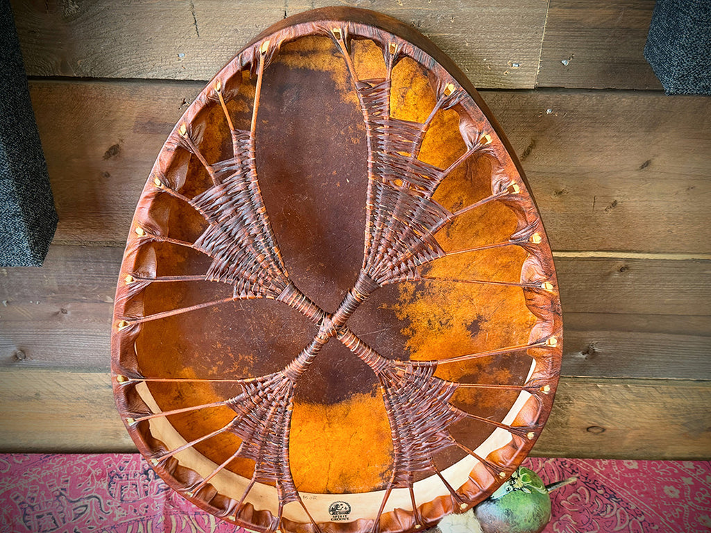 28" Oval Dancing Lady Lacing