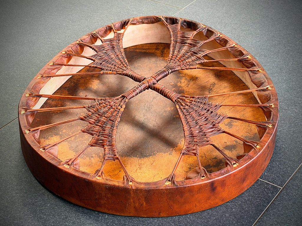 28" Oval Dancing Lady Lacing