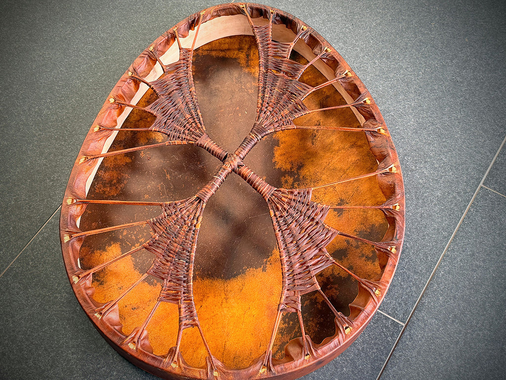 28" Oval Dancing Lady Lacing