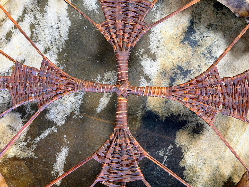 28" Oval 4 Palm Cross Lacing - RARE (horse)